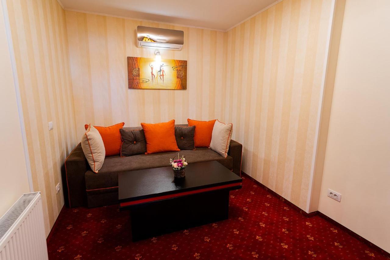 Pensiunea Oscar Focşani Exterior foto
