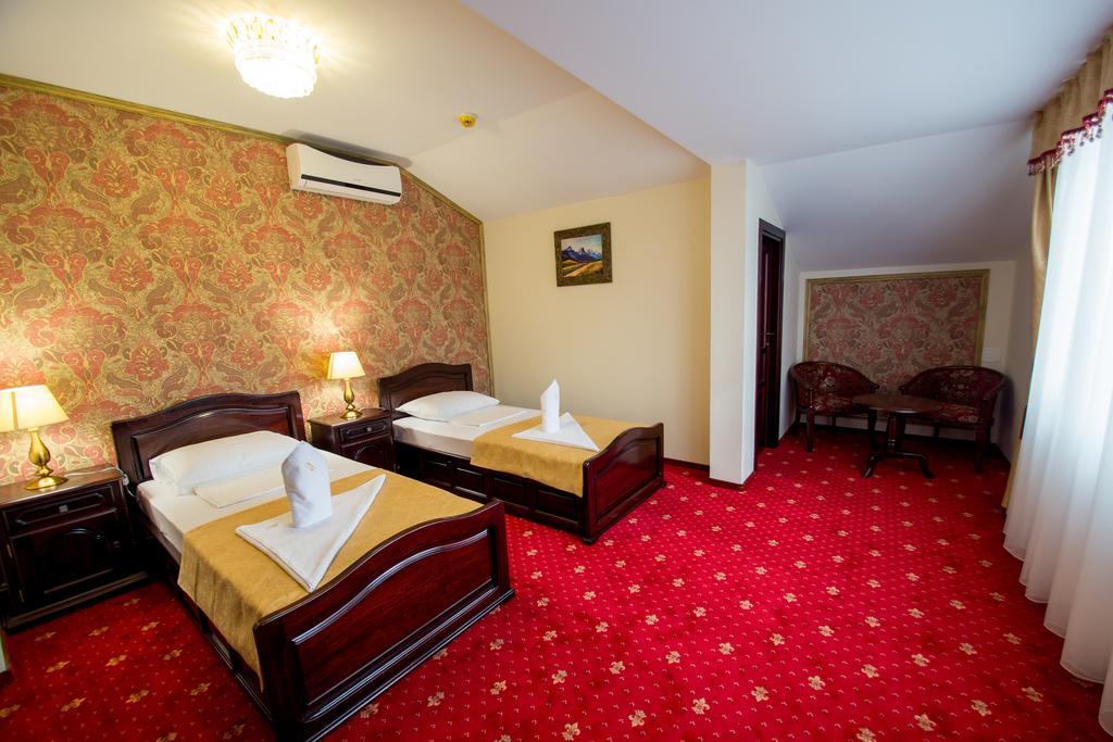 Pensiunea Oscar Focşani Habitación foto